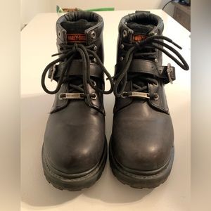 Harley-Davidson women’s size 7 1/2 boots.